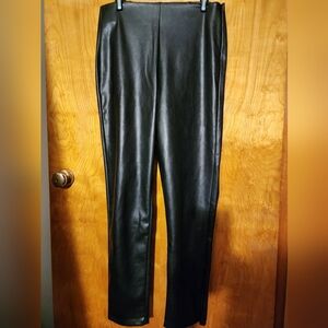 Old Navy black size 10 faux skinny leather high rise with side ankle zippers